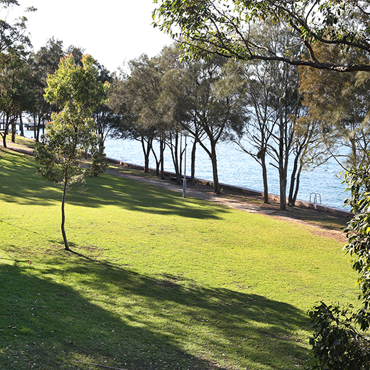  Illoura Reserve park view